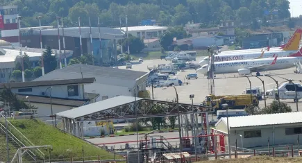 Trabzon Havalimanı’nda 6 saat uçuş yok