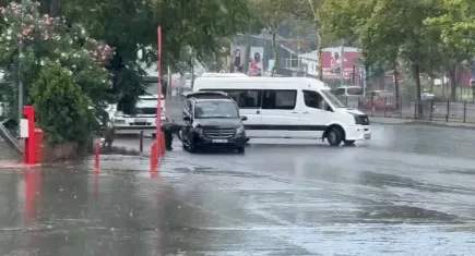 Meteoroloji uyarmıştı: İstanbul'da yağmur etkili oldu