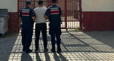 Babasının iş yerini kurşunladı