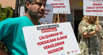 Sağlık çalışanları vergide adalet istemeye devam ediyor… Eylemin 20.haftası!
