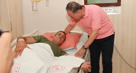 Bingöl Valisi Usta bıçaklı saldırıda yaralanan vatandaşları ziyaret etti