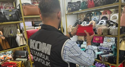 İstanbul'da 12 adrese eş zamanlı baskın: 500 milyon liralık ürün ele geçirildi
