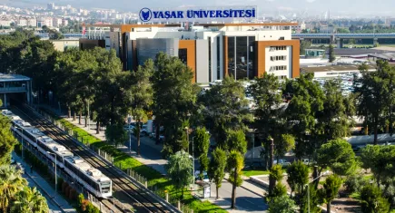 Yaşar Üniversitesi İşletme Fakültesi Türkiye’de ilk 5’te yer aldı