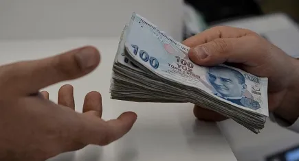 TBMM Genel Kurul’da kabul edildi : En düşük emekli maaşı 12 bin 500 Lira olacak