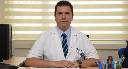 Dr. Uğur Bilge; - Yaz tatilinde çocuklar obeziteden mutlaka korunmalı
