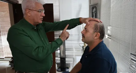 Beyninde tümör çıkan adam tekrardan sağlığına kavuştu