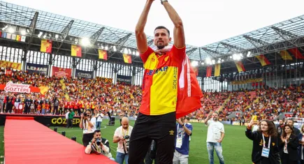 Göztepe'nin efsane kalecisi Mateusz Lis geri dönüyor