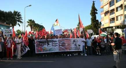 Kuşadası'ndan Gazze'ye destek yürüyüşü