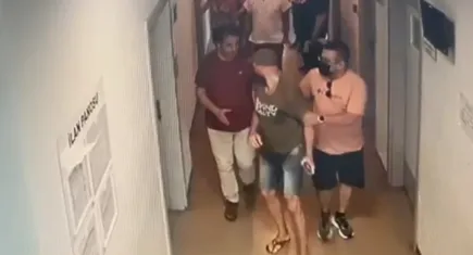 Doktorun darp edildiği olaydaki kargaşa kameraya yansıdı