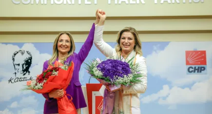 CHP'de Asu Kaya görevi devraldı