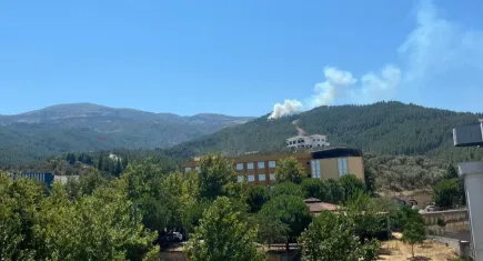 Manisa Spil Dağı'ndaki yangın korkuttu