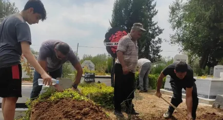 Milli futbolcu Ertaç Özbir'in babası vefat etti