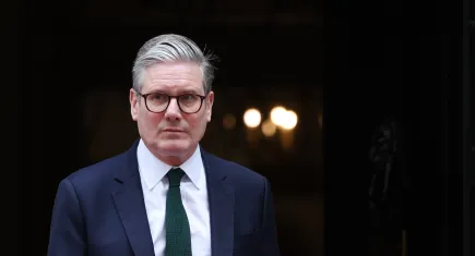 Keir Starmer, Mesud Pezeşkiyan ile telefonda görüştü  