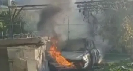 Evini arabasını yakıp intihar etmek istedi