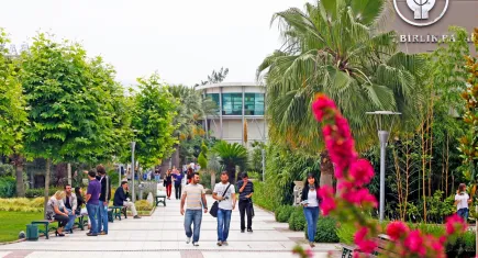Yaşar Üniversitesi'ne yoğun ilgi