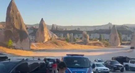 Nevşehir’de skandal: Reklam çekimi için peribacalarına pamuk tıkadılar