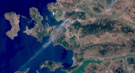 İzmir yangını uydudan böyle görüntülendi