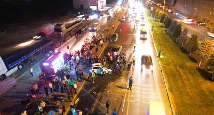 Nevşehir'de feci kaza: Otomobil tıra arkadan çarptı