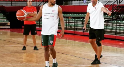 Eski Karşıyakalı Jaylon Brown, Bursaspor'a transfer oldu