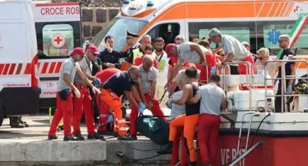 İtalya'da 22 turisti taşıyan yelkenli battı: Ölü ve kayıplar var