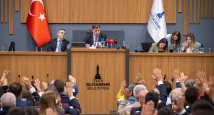 İzBB Meclis yangınlar gündemiyle olağanüstü toplanıyor