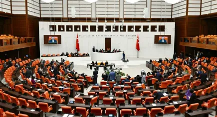 Piar açıkladı! İşte İzmir’in en başarılı milletvekili