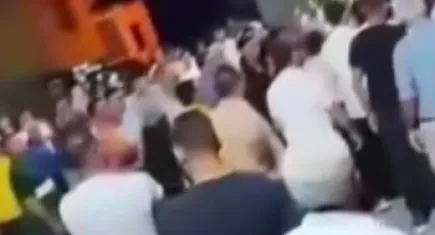 Düğünde 'halay başı' kavgası!