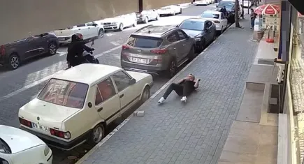 İstanbul'da silahlı saldırı: Mermiden son anda kurtuldu