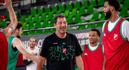 Karşıyaka potada sezonu açtı