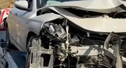 Otomobil ile cip kafa kafaya çarpıştı: 8 yaralı