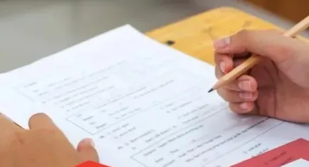 İKSF’de YDS ve Gramer Atölyesi