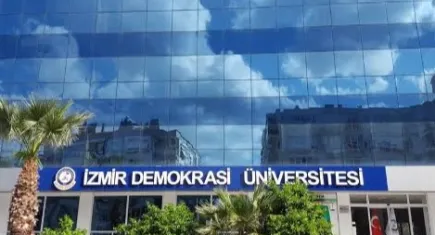 İzmir Demokrasi Üniversitesi kadrolarını açtı