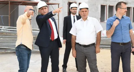 Rektör Karahocagil, Kırşehir Devlet Hastanesi inşaat alanını gezdi