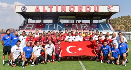 Altınordu ilk haftada İnegölspor'u ağırlıyor