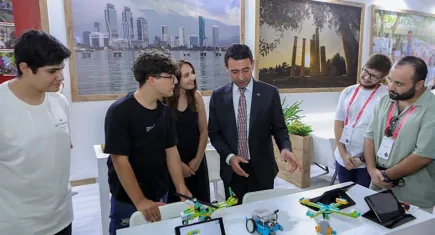 İzmir Enternasyonal Fuarı’nda Bayraklı Belediyesi'nin gösterişli standı ilk günden ilgi gördü