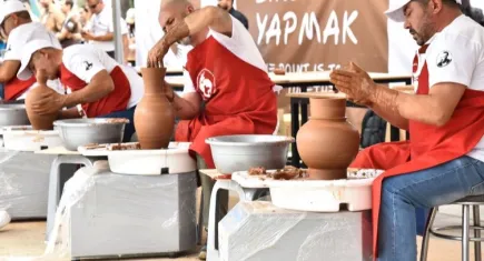 Menemen Belediyesi’nden çömlek karnavalı