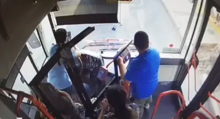 İzmir’de utanç verici davranış: Kadın otobüs şoförüne yumruklu saldırı!