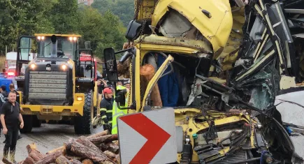 Zonguldak'ta Metro Turizm otobüsü kaza yaptı: Ölü ve yaralılar var
