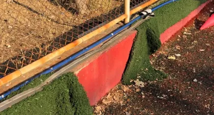 Ali Artuner Stadyumu bakımsızlıktan harabeye döndü