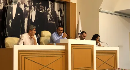 Çiğli’de ikinci oturum rüzgar gibi geçti. Çiğli’nin telefonları eksik, kamyonları kayıp