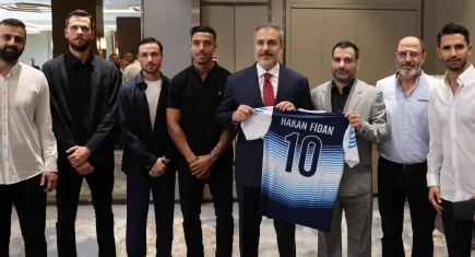 Bakan Fidan, Kuzey Makedonya’da Türklerle bir araya geldi
