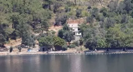 Belediye ekipleri inceleme görevlendirildi:  Şahan Gökbakar’ın villası kapı duvar
