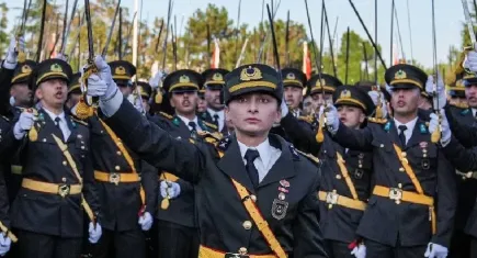 Çelebi’den kılıçlı yemin açıklaması: Atatürk’ün askeri olmak ruh meselesidir