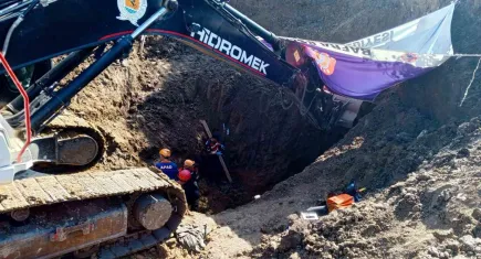 Su kuyusu kazarken göçük altında kalan 2 kişinin cansız bedeni çıkarıldı