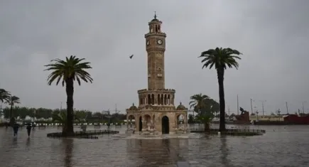 İzmir Valiliği’nden gök gürültülü sağanak yağış uyarısı