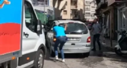 İzmir haber: Trafikte yol kavgası