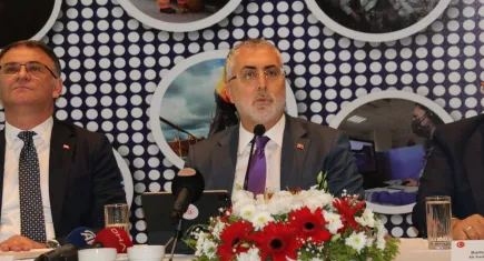 Bakan Işıkhan: Birlik ve beraberlik içerisinde çalışarak ülkemizin geleceğini hep birlikte inşa edeceğiz