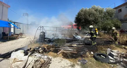 Hatay'da çadır yandı