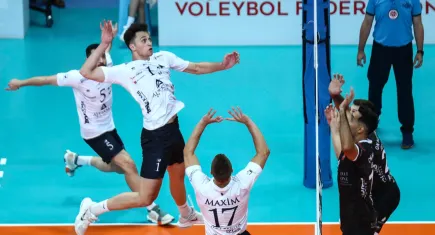 İzmir takımları Kupa Voley'de çeyrek finale kaldı