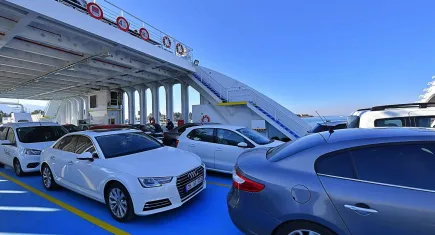 Feribotla taşınan araç sayısı artış gösterdi